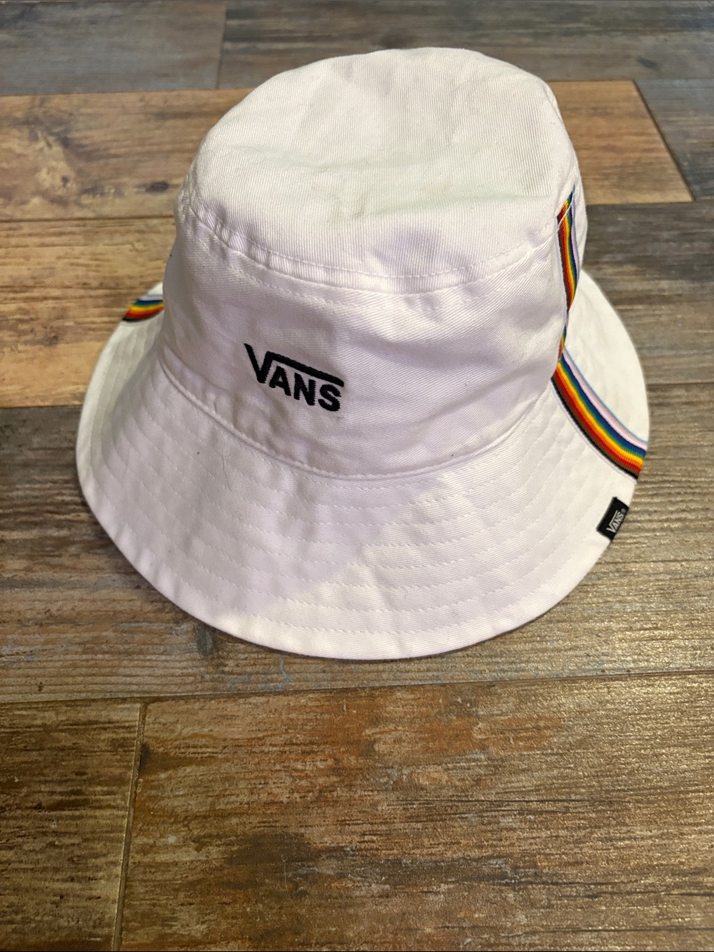 Vans White Bucket Hat with Rainbow Stripe Trim